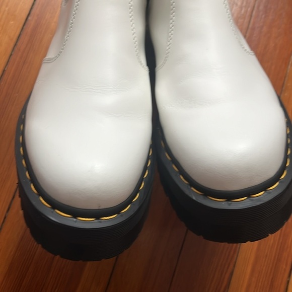 Dr. Martens White 2976 Quad Chelsea Platform Boot Size W9 - Picture 3 of 13